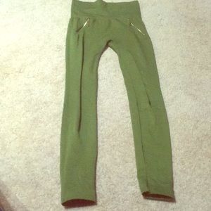 3/$15 womens xinki green zipper pockets